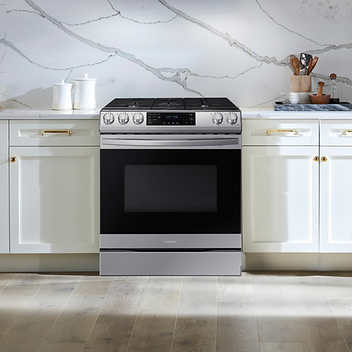 Samsung 6.0 cu. ft. Front Control Slide-in Gas Range with Air Fry (NX60T8511SS) - Image 3