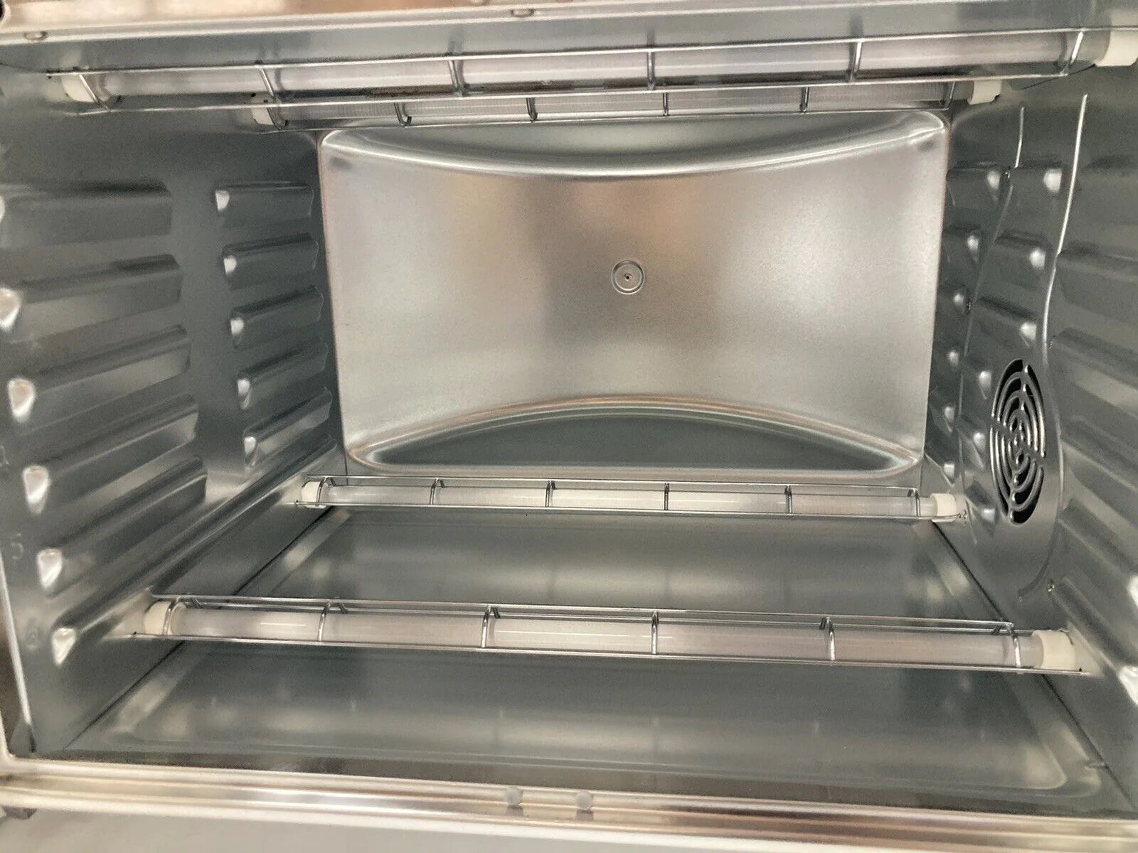 Gourmia with Single-Pull French Doors XL Digital Air Fryer - Image 2