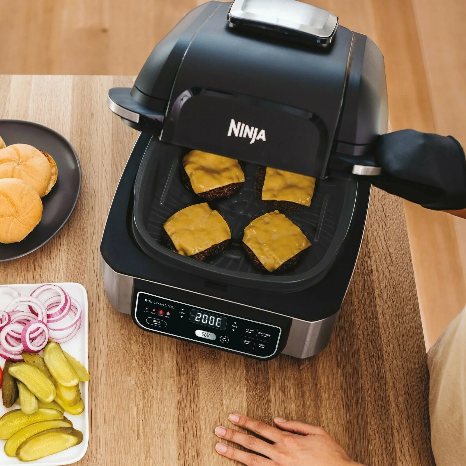 Ninja Foodi 5-in-1 Indoor Grill w/ Air Fry, Roast (IG302QBL) - Image 5